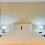 Cozy Studio Near Los Angeles Museum Of Art